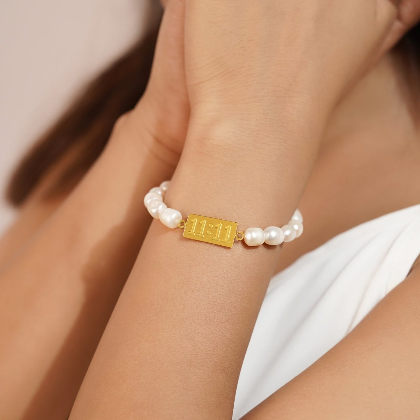 11:11 Golden Pearl Bracelet