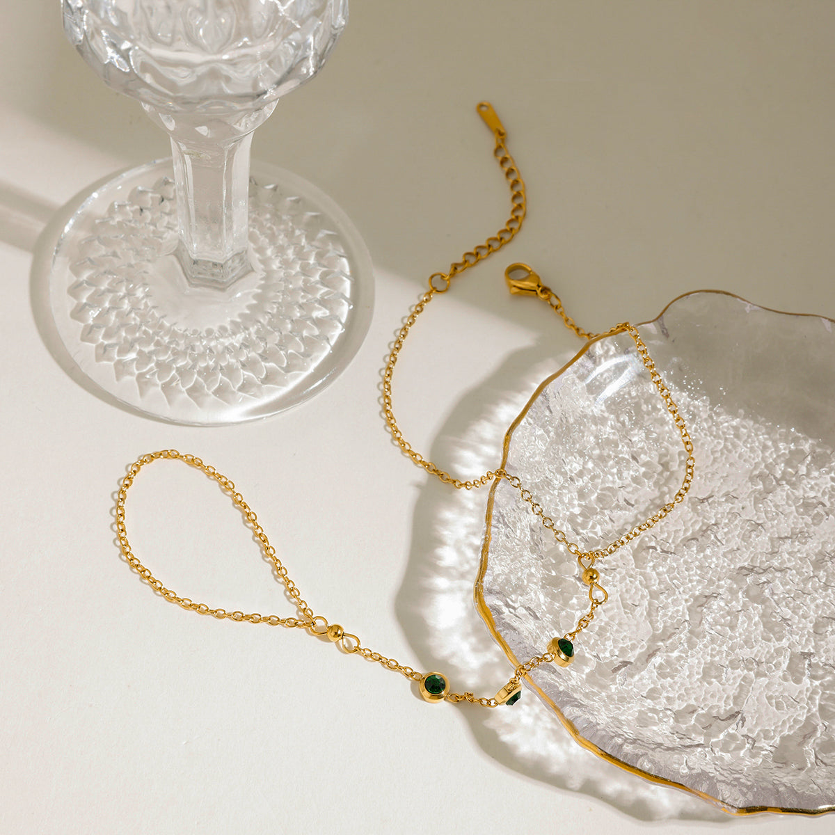 Emera Hand Chain