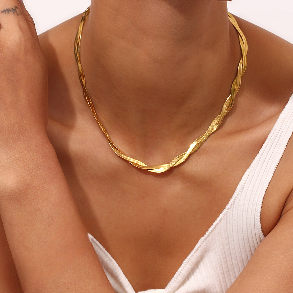 Intertwined Snake Chain Necklace