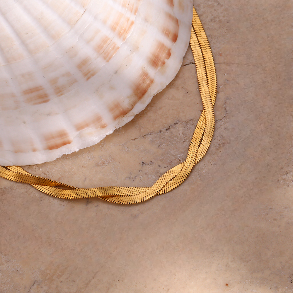 Intertwined Snake Chain Necklace
