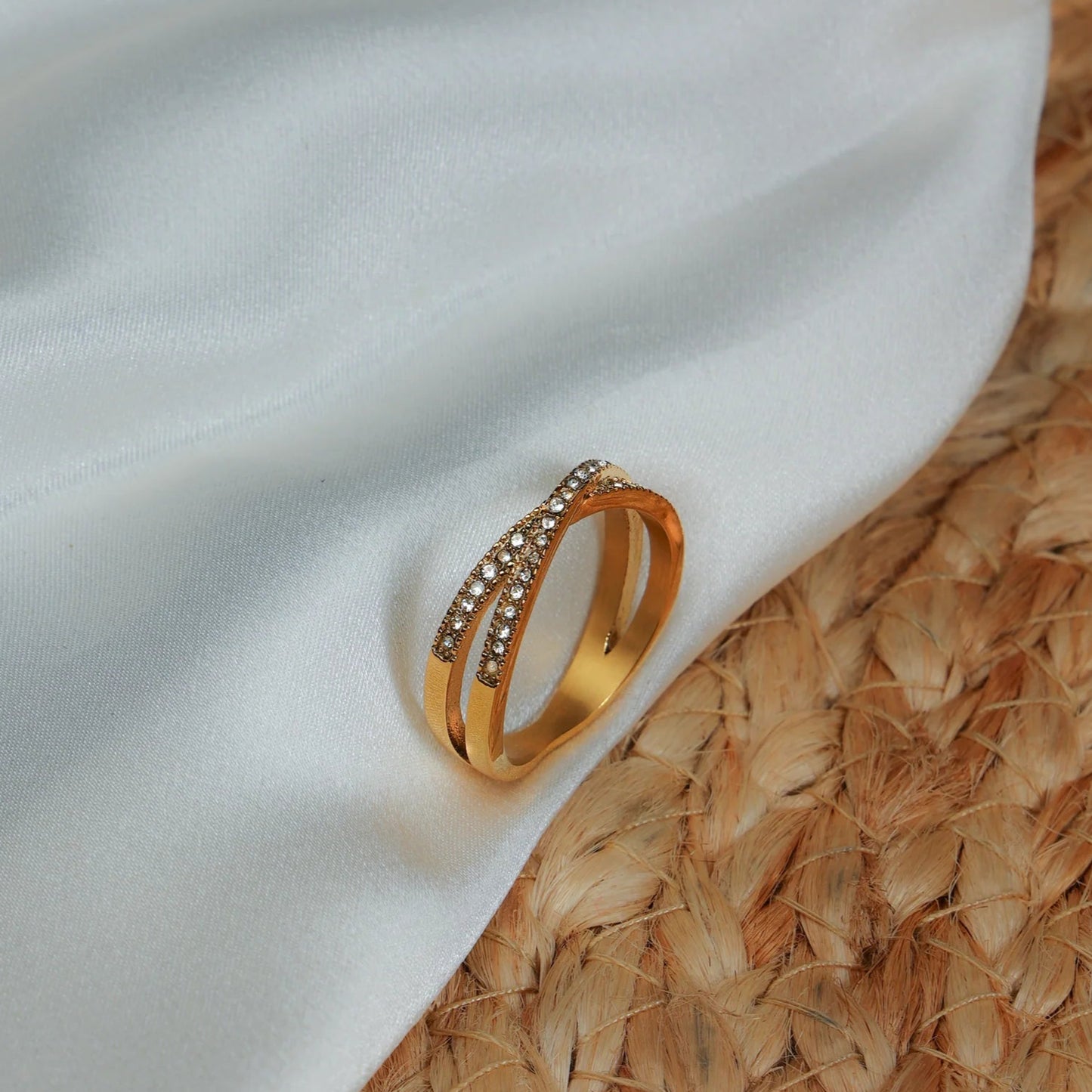 Cross Sparkling Ring