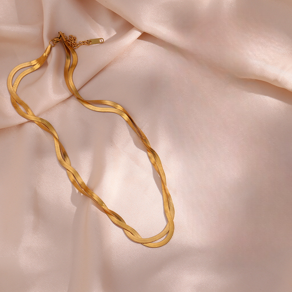 Intertwined Snake Chain Necklace
