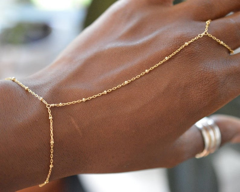 Noora Hand Chain