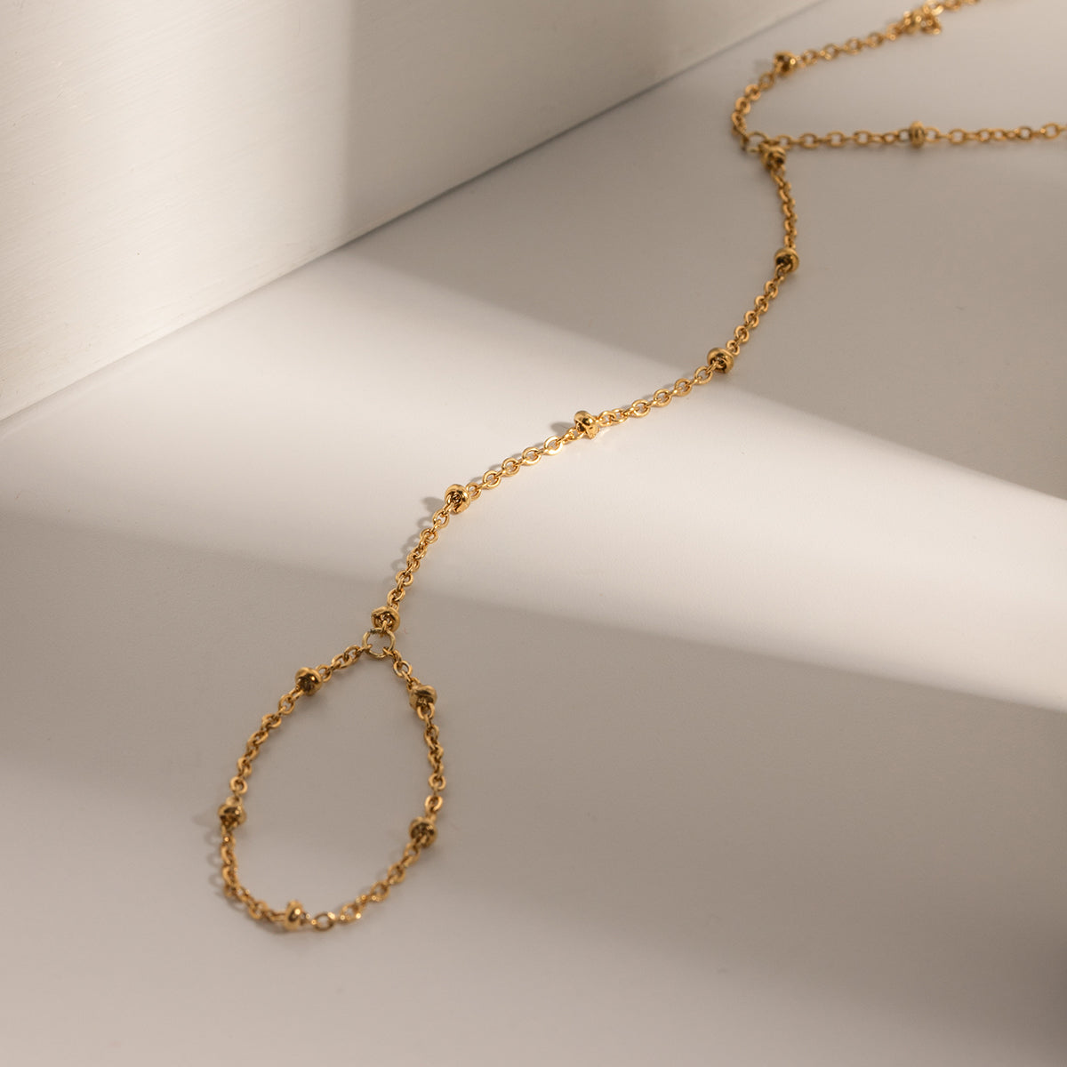 Noora Hand Chain