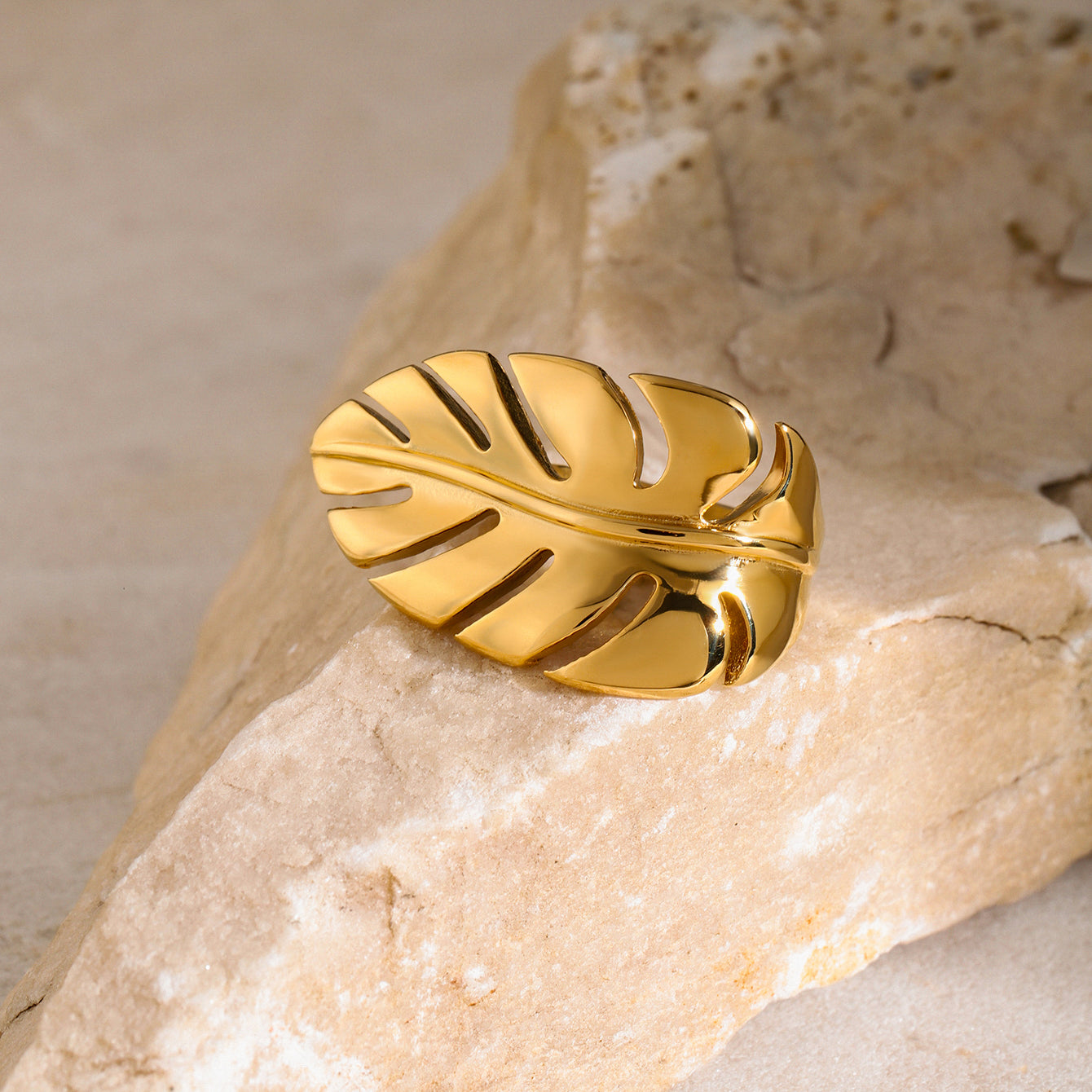 Palm Whisper Ring