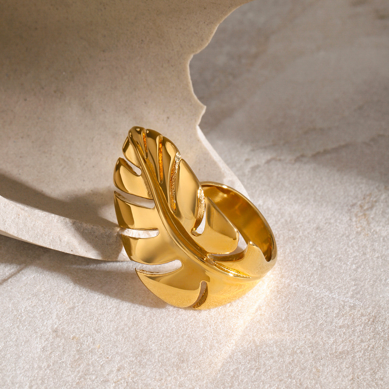 Palm Whisper Ring