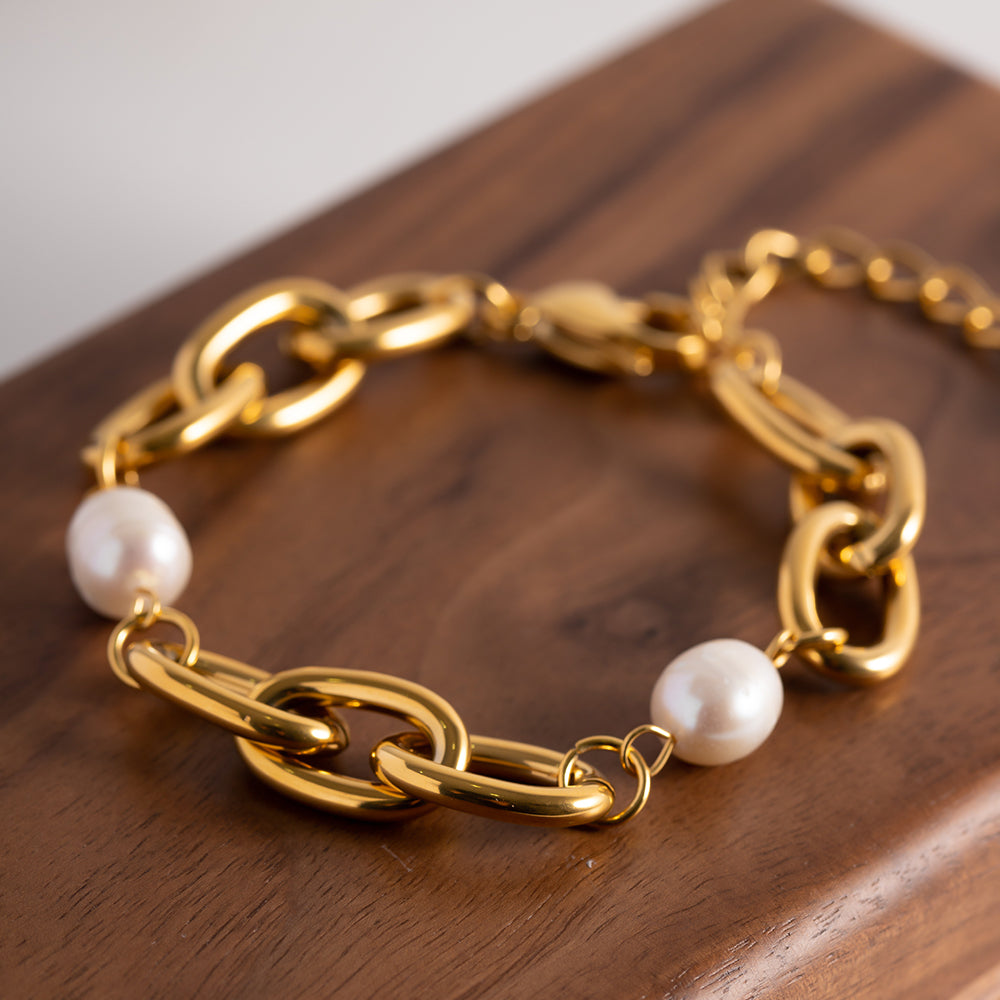 Pearl Loop Chain Bracelet