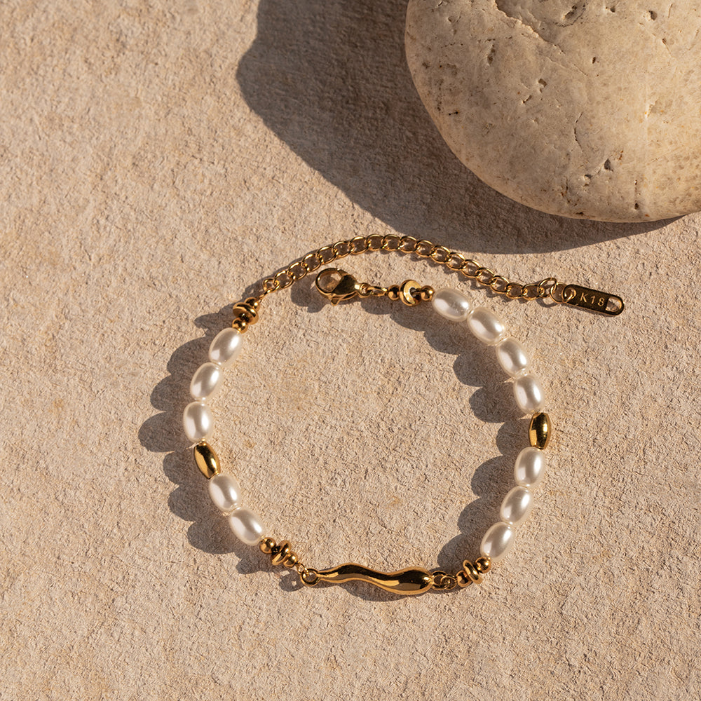 Swan Pearl Bracelet