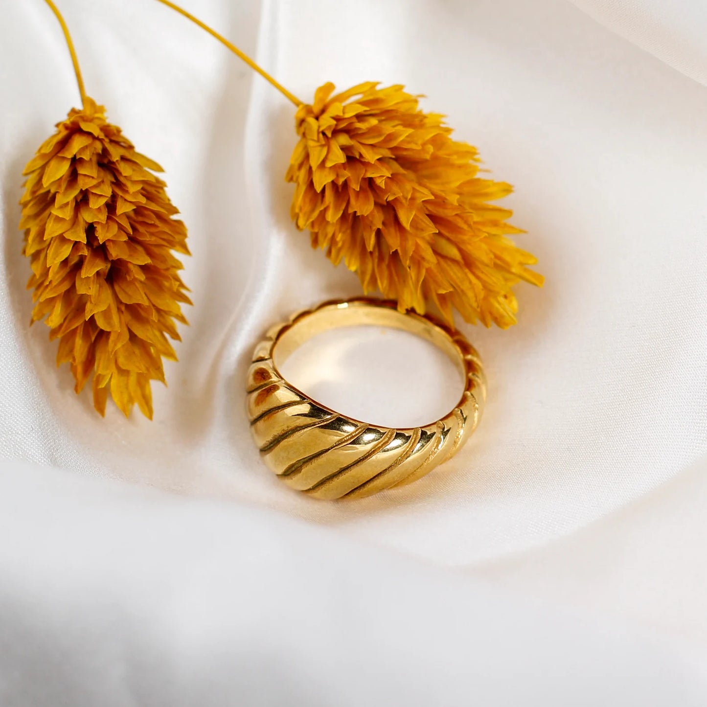 Twist Dome Ring