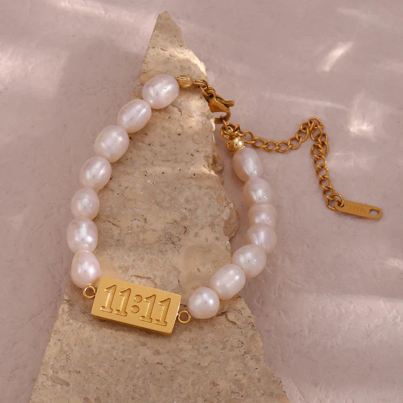11:11 Golden Pearl Bracelet