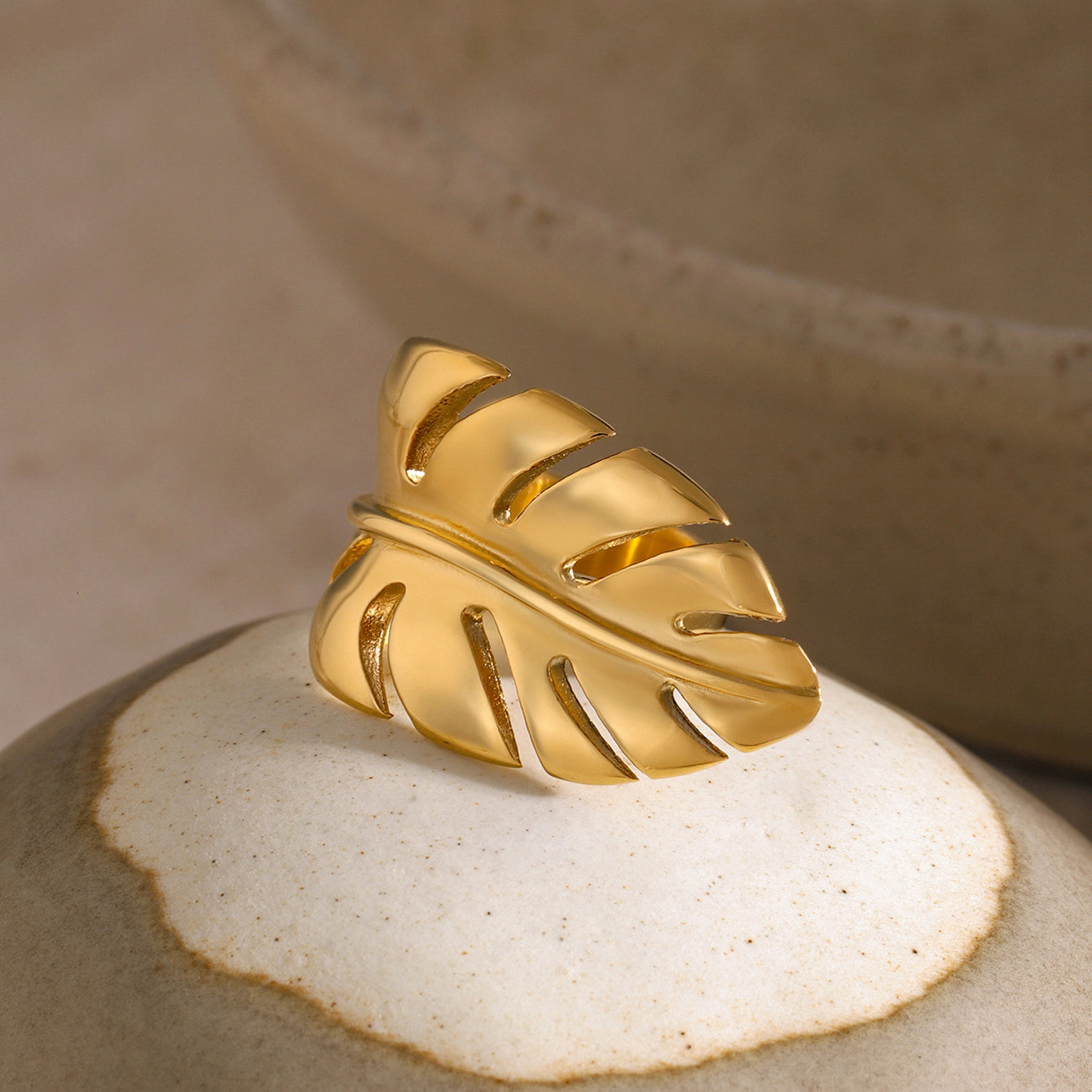 Palm Whisper Ring